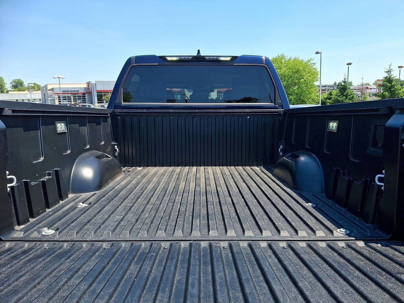 2023 Toyota Tundra 4WD 4WD SR5 CrewMax 5.5' Bed (Natl)