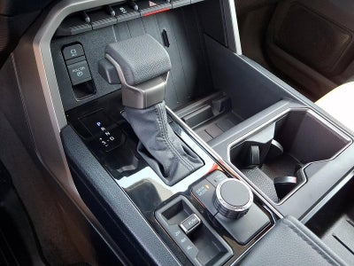 2026 Toyota Tundra 4WD 4WD SR5 CrewMax 5.5' Bed (SE)