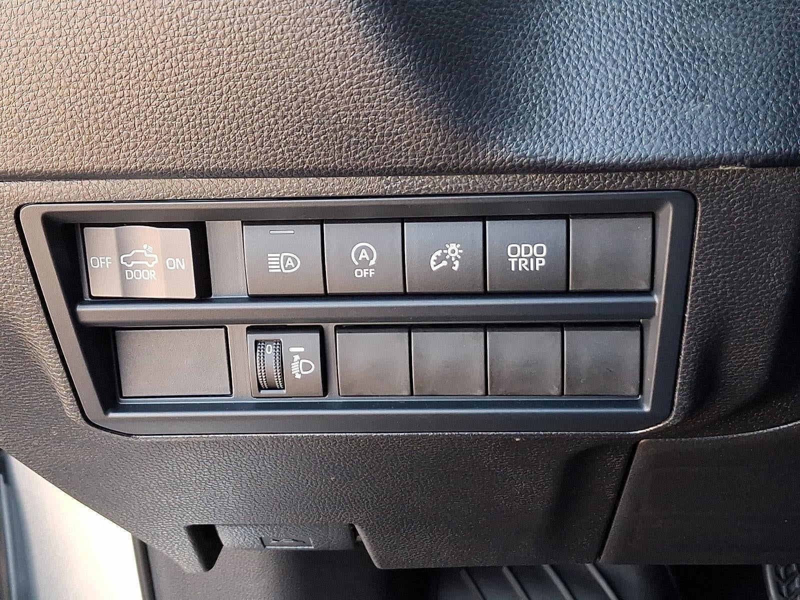 2026 Toyota Tundra 4WD 4WD SR5 CrewMax 5.5' Bed (SE)