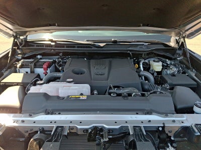 2026 Toyota Tundra 4WD 4WD SR5 CrewMax 5.5' Bed (SE)