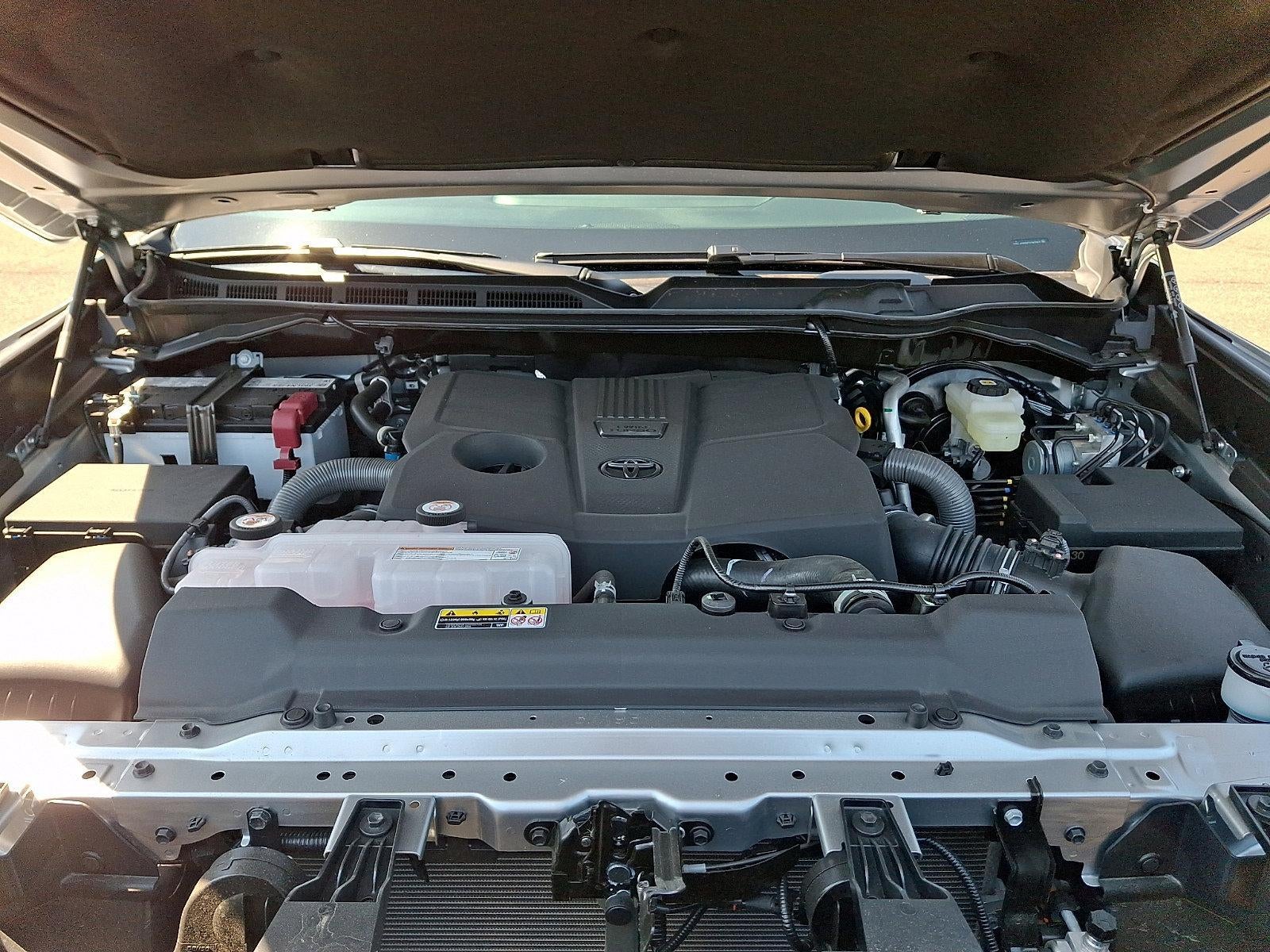 2026 Toyota Tundra 4WD 4WD SR5 CrewMax 5.5' Bed (SE)