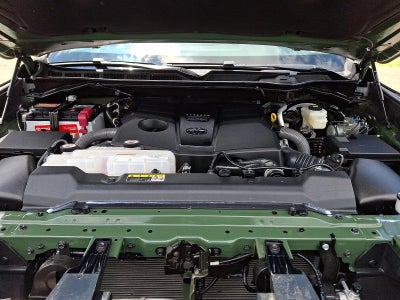 2023 Toyota Tundra 4WD 4WD SR5 CrewMax 5.5' Bed (SE)