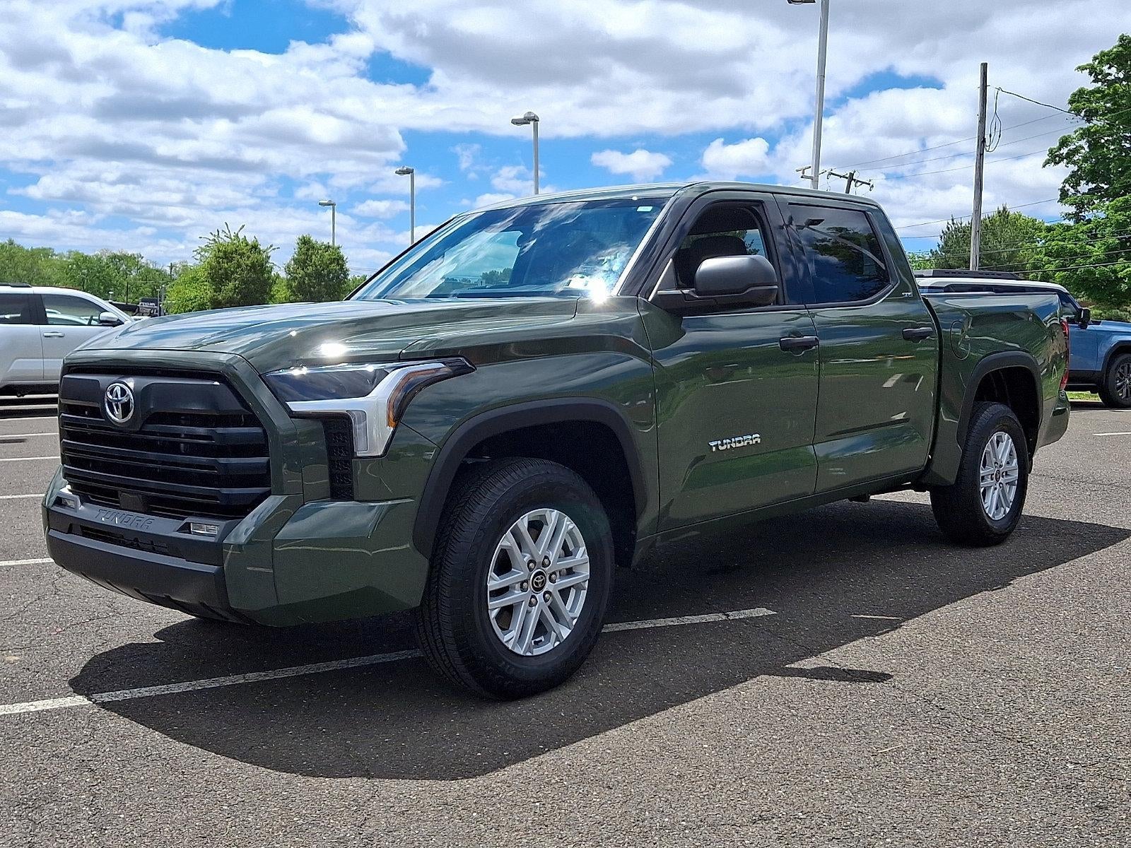 2023 Toyota Tundra 4WD 4WD SR5 CrewMax 5.5' Bed (SE)