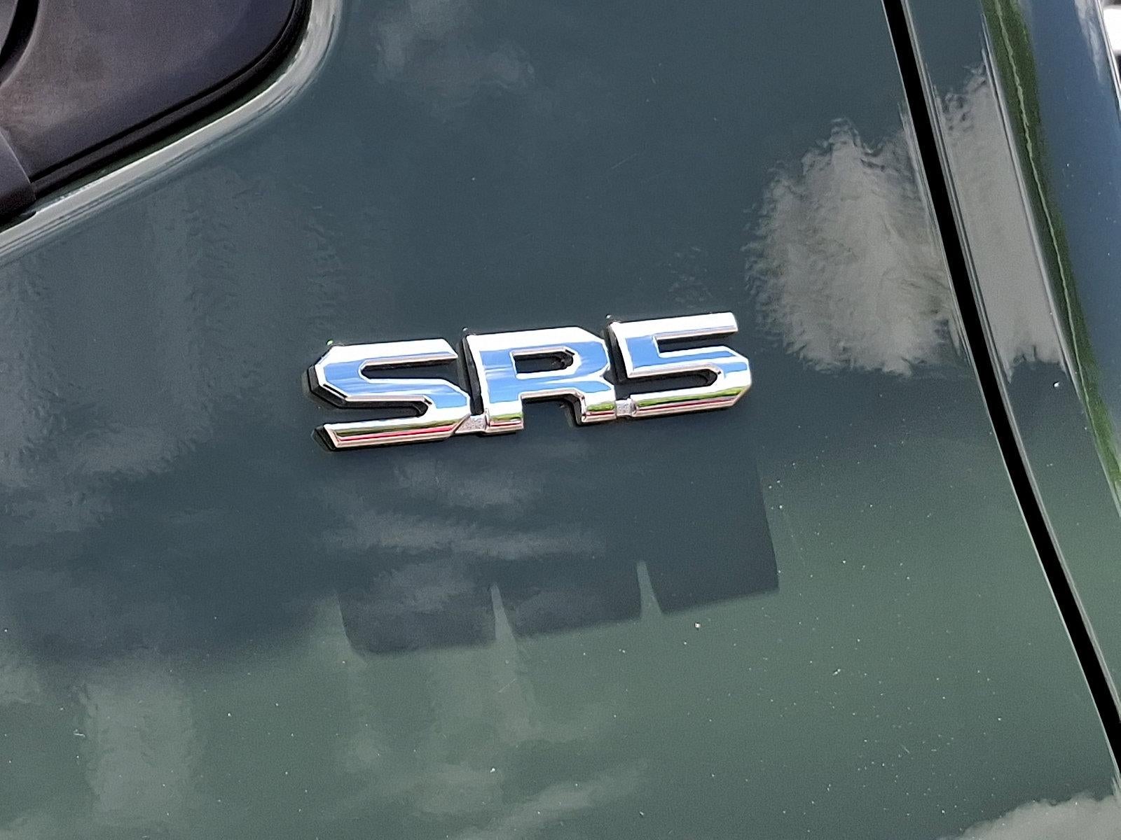 2023 Toyota Tundra 4WD 4WD SR5 CrewMax 5.5' Bed (SE)
