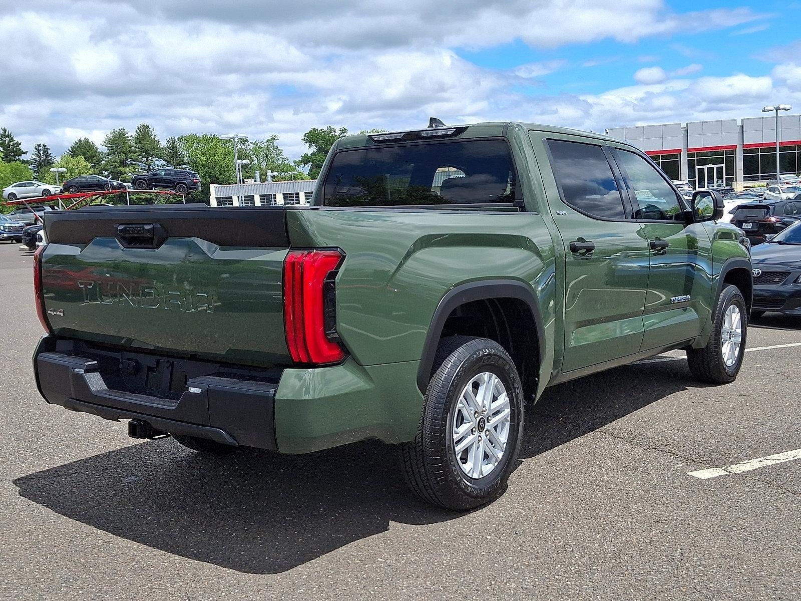 2023 Toyota Tundra 4WD 4WD SR5 CrewMax 5.5' Bed (SE)