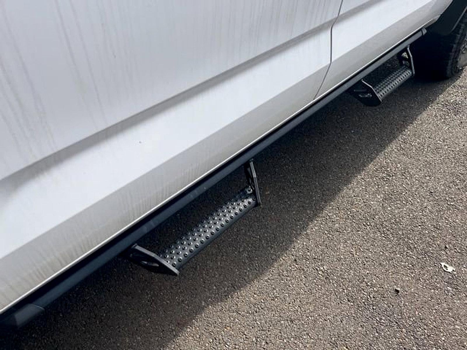 2022 Toyota Tundra 4WD 4WD SR5 CrewMax 5.5' Bed (SE)