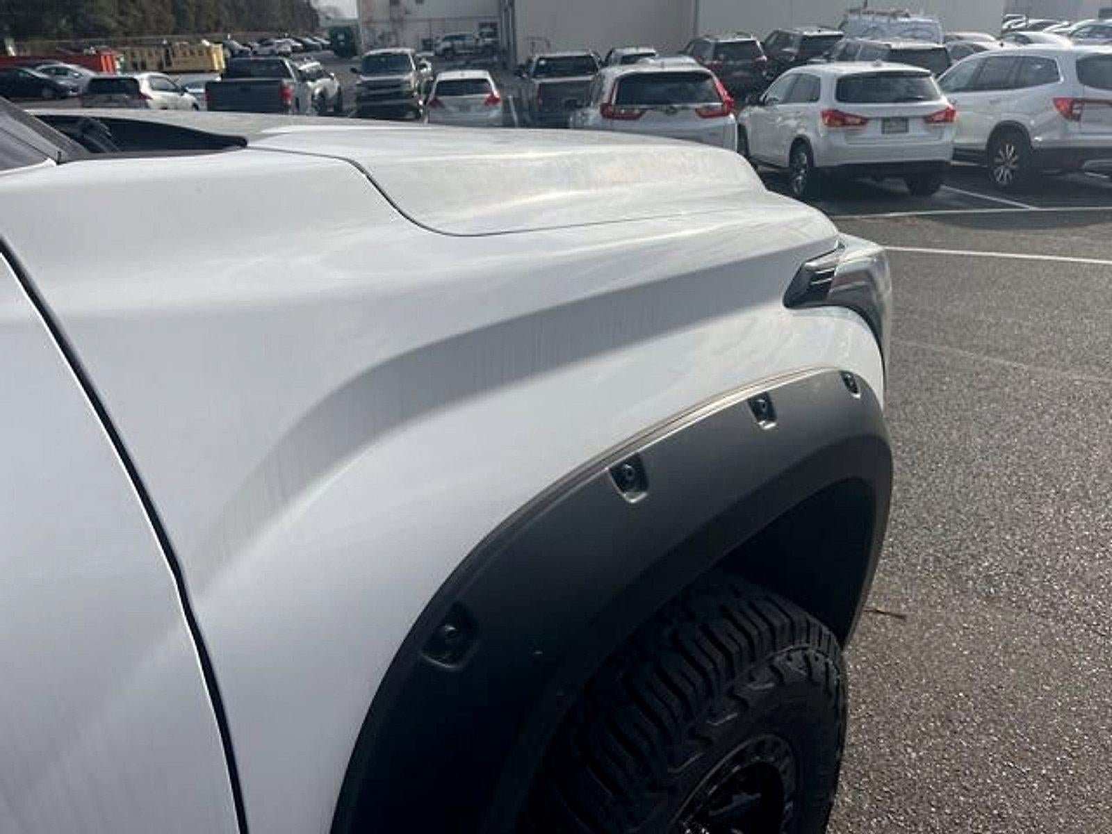 2022 Toyota Tundra 4WD 4WD SR5 CrewMax 5.5' Bed (SE)