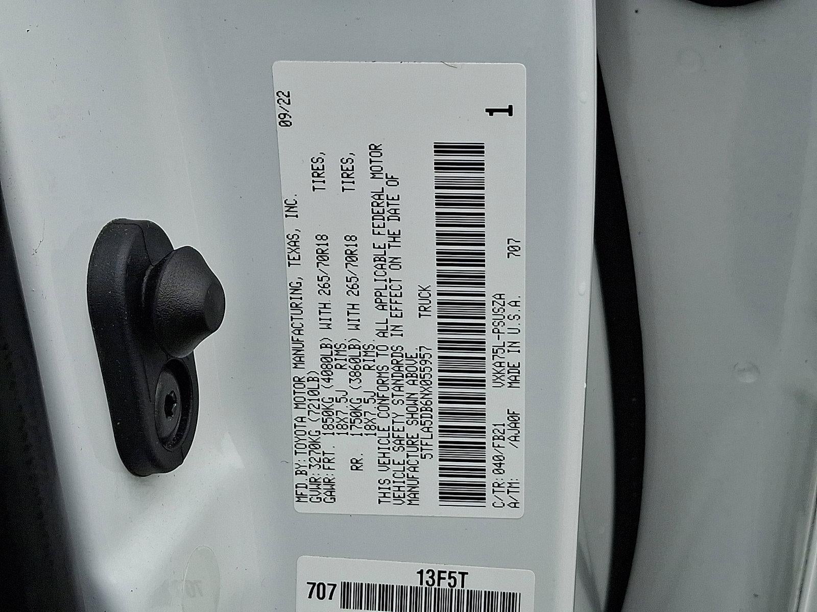 2022 Toyota Tundra 4WD 4WD SR5 CrewMax 5.5' Bed (Natl)