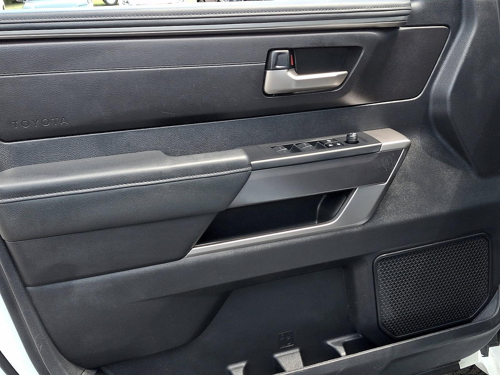 2023 Toyota Tundra 4WD 4WD SR5 CrewMax 5.5' Bed (Natl)