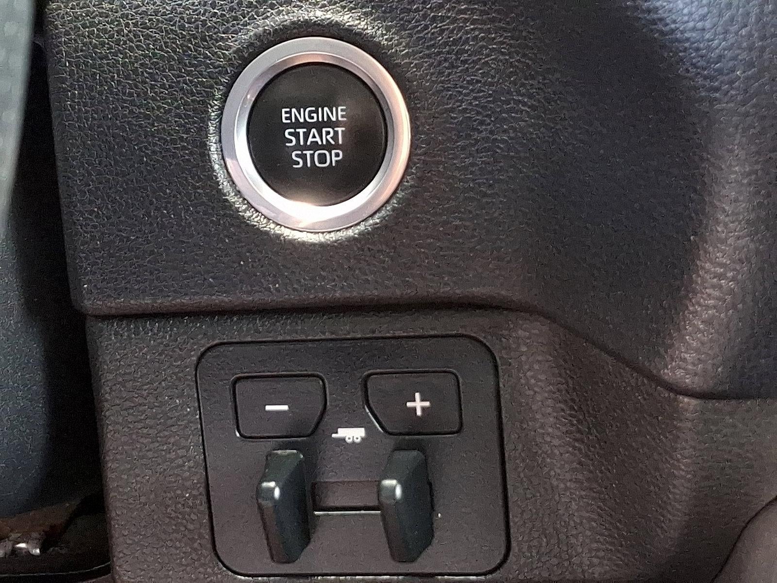 2023 Toyota Tundra 4WD 4WD SR5 CrewMax 5.5' Bed (Natl)