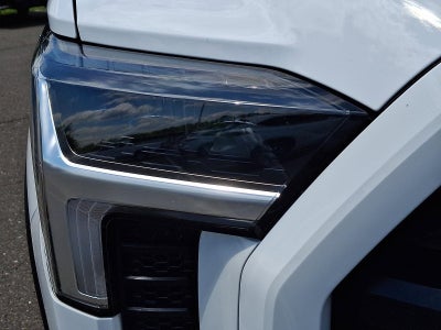 2023 Toyota Tundra 4WD 4WD SR5 CrewMax 5.5' Bed (Natl)