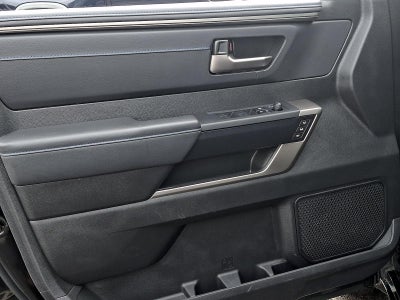 2026 Toyota Tundra 4WD 4WD Platinum CrewMax 5.5' Bed (Natl)