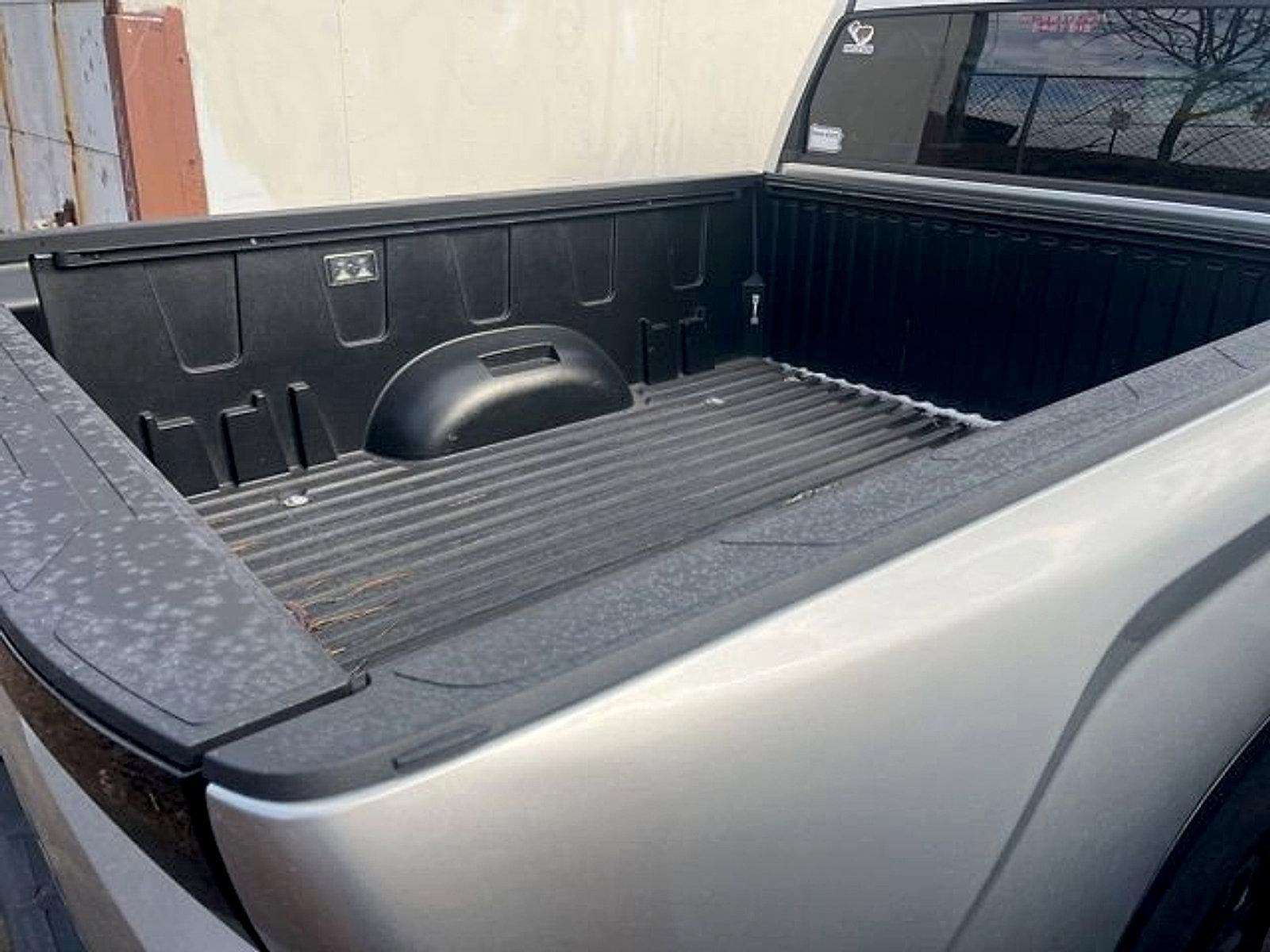 2022 Toyota Tundra 4WD 4WD Platinum CrewMax 6.5' Bed (Natl)