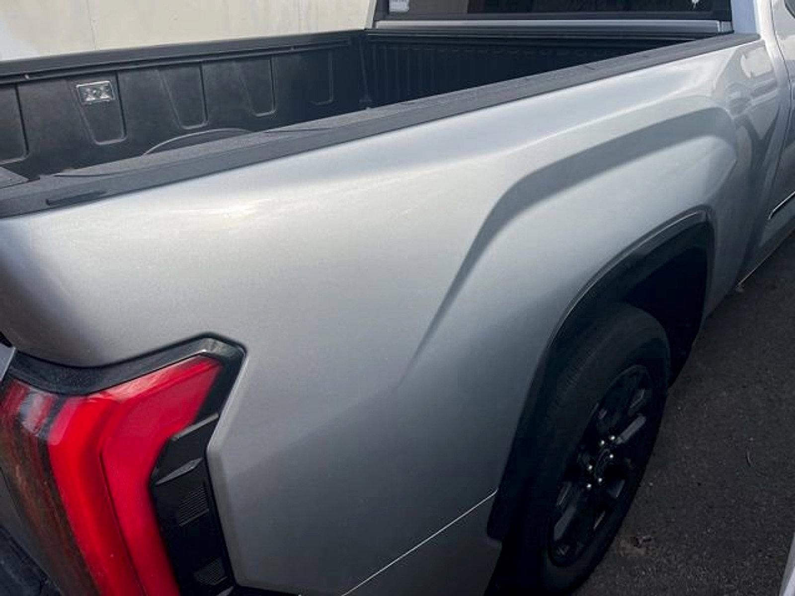 2022 Toyota Tundra 4WD 4WD Platinum CrewMax 6.5' Bed (Natl)