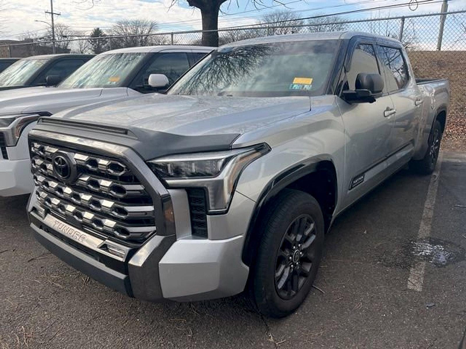 2022 Toyota Tundra 4WD 4WD Platinum CrewMax 6.5' Bed (Natl)