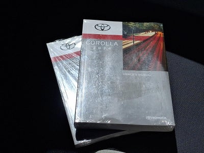 2024 Toyota Corolla LE CVT (Natl)