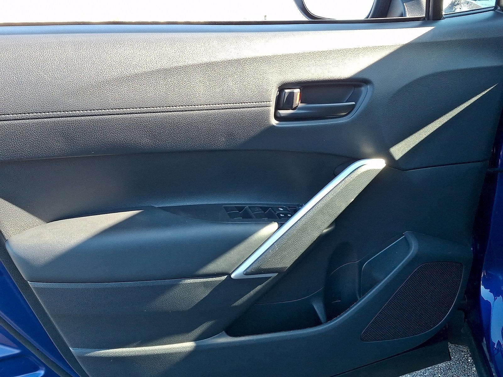 2025 Toyota Corolla Cross LE 4WD (Natl)