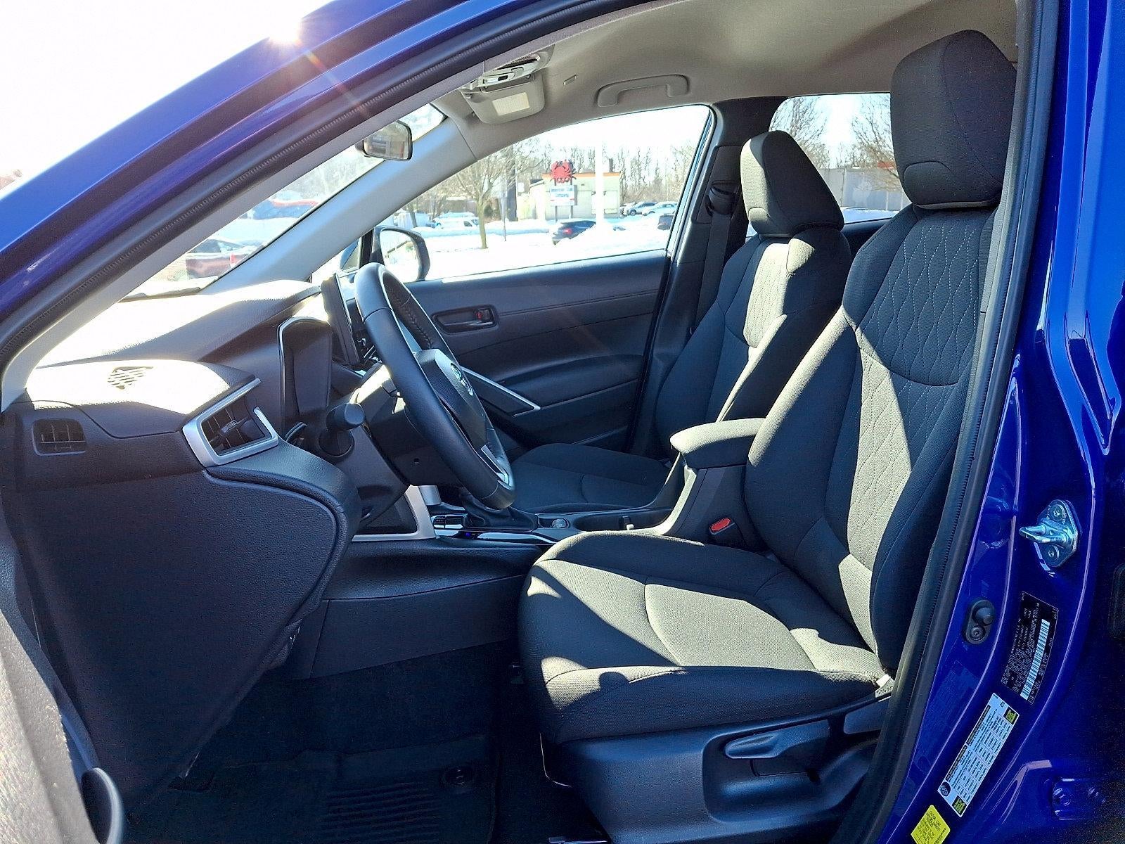 2025 Toyota Corolla Cross LE 4WD (Natl)