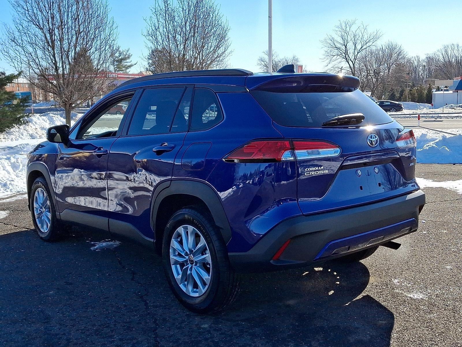 2025 Toyota Corolla Cross LE 4WD (Natl)