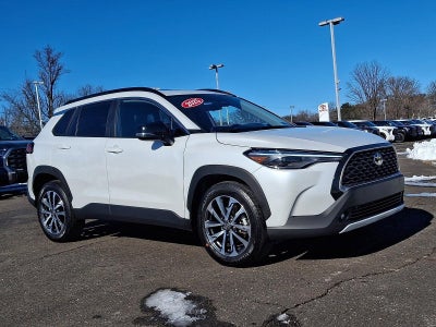 2025 Toyota Corolla Cross XLE 4WD (Natl)