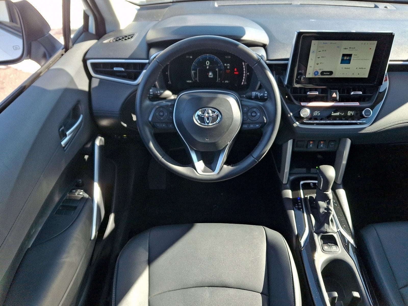 2025 Toyota Corolla Cross XLE 4WD (Natl)