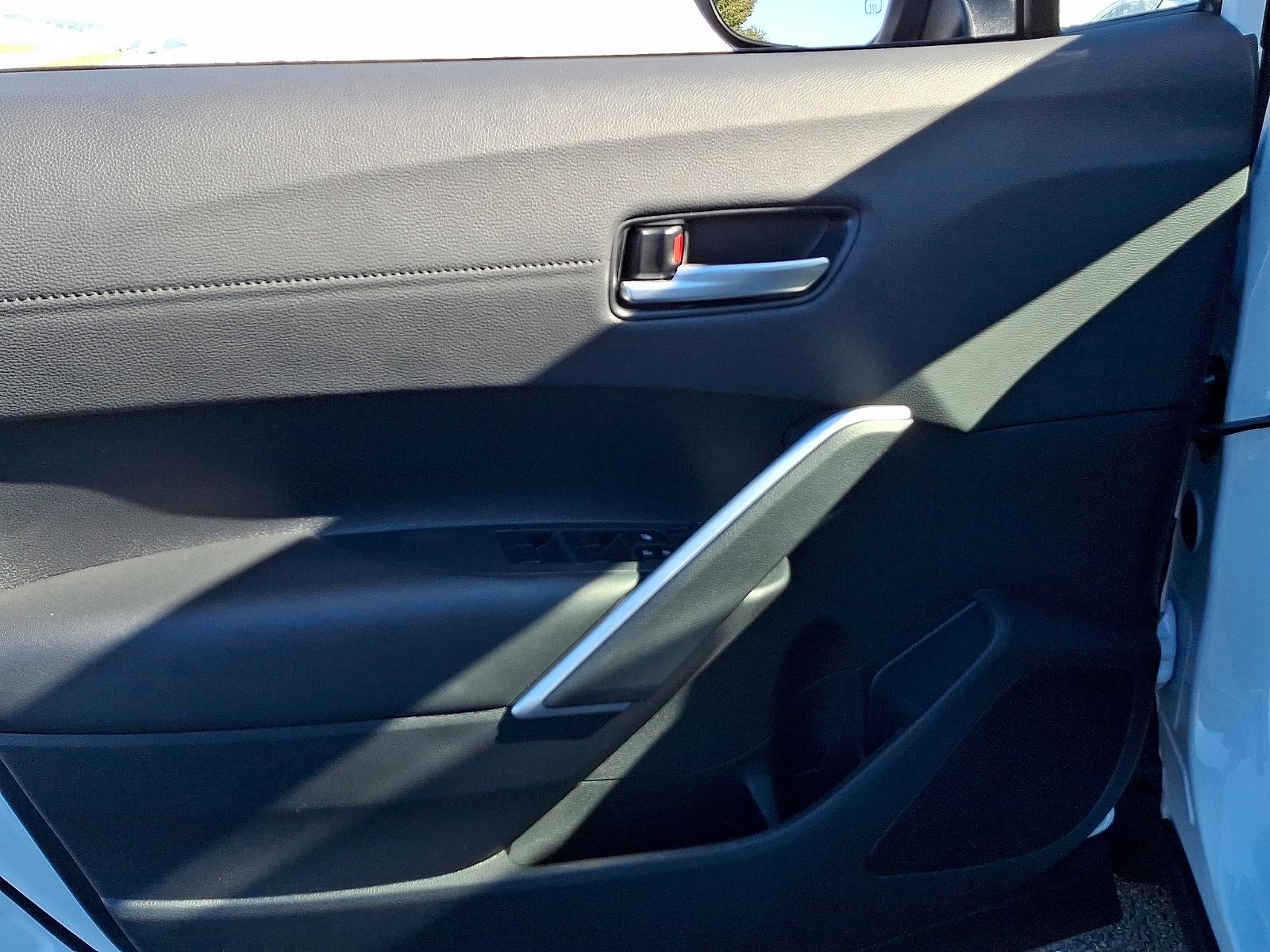 2025 Toyota Corolla Cross XLE 4WD (Natl)