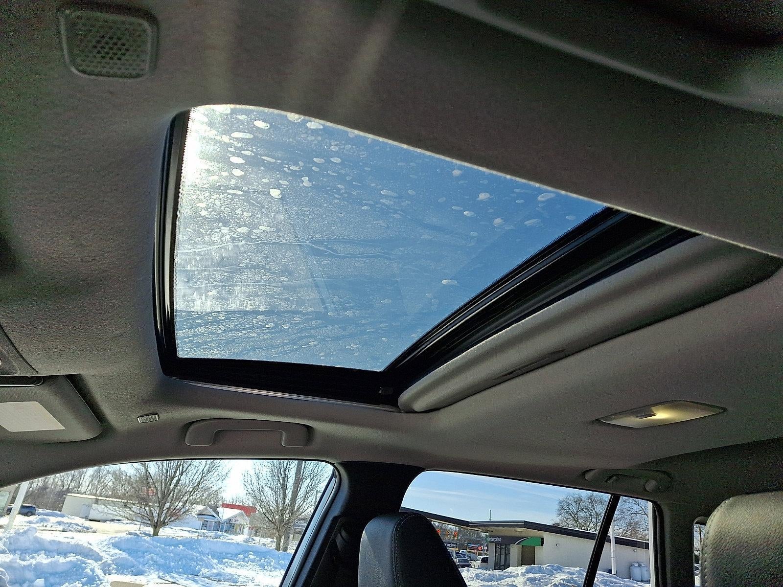 2025 Toyota Corolla Cross XLE 4WD (Natl)