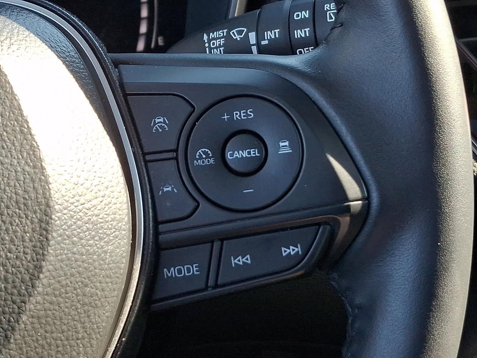 2025 Toyota Corolla Cross XLE 4WD (Natl)