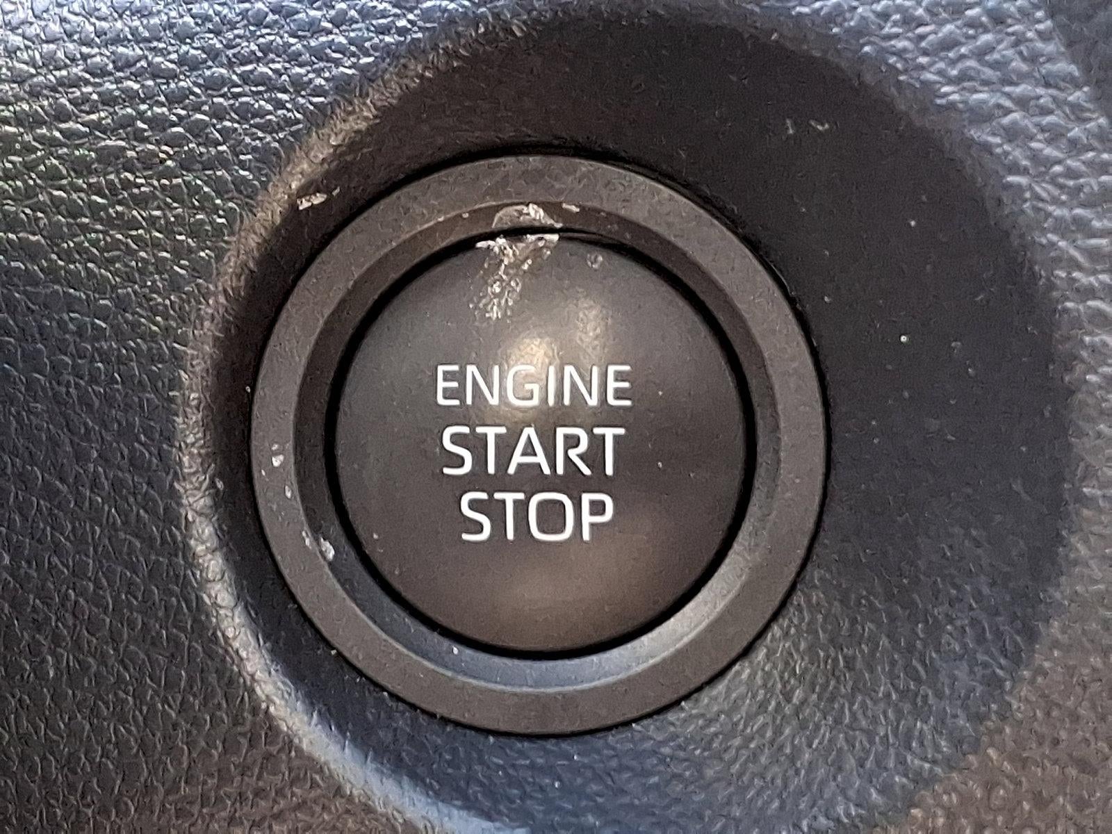 2025 Toyota Corolla Cross XLE 4WD (Natl)