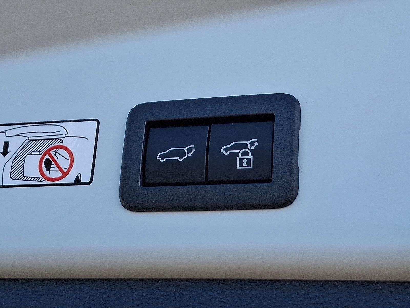 2025 Toyota Corolla Cross XLE 4WD (Natl)