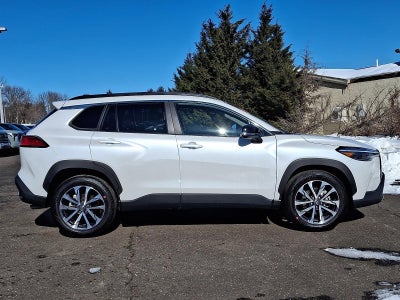 2025 Toyota Corolla Cross XLE 4WD (Natl)