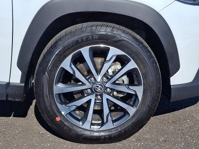 2025 Toyota Corolla Cross XLE 4WD (Natl)