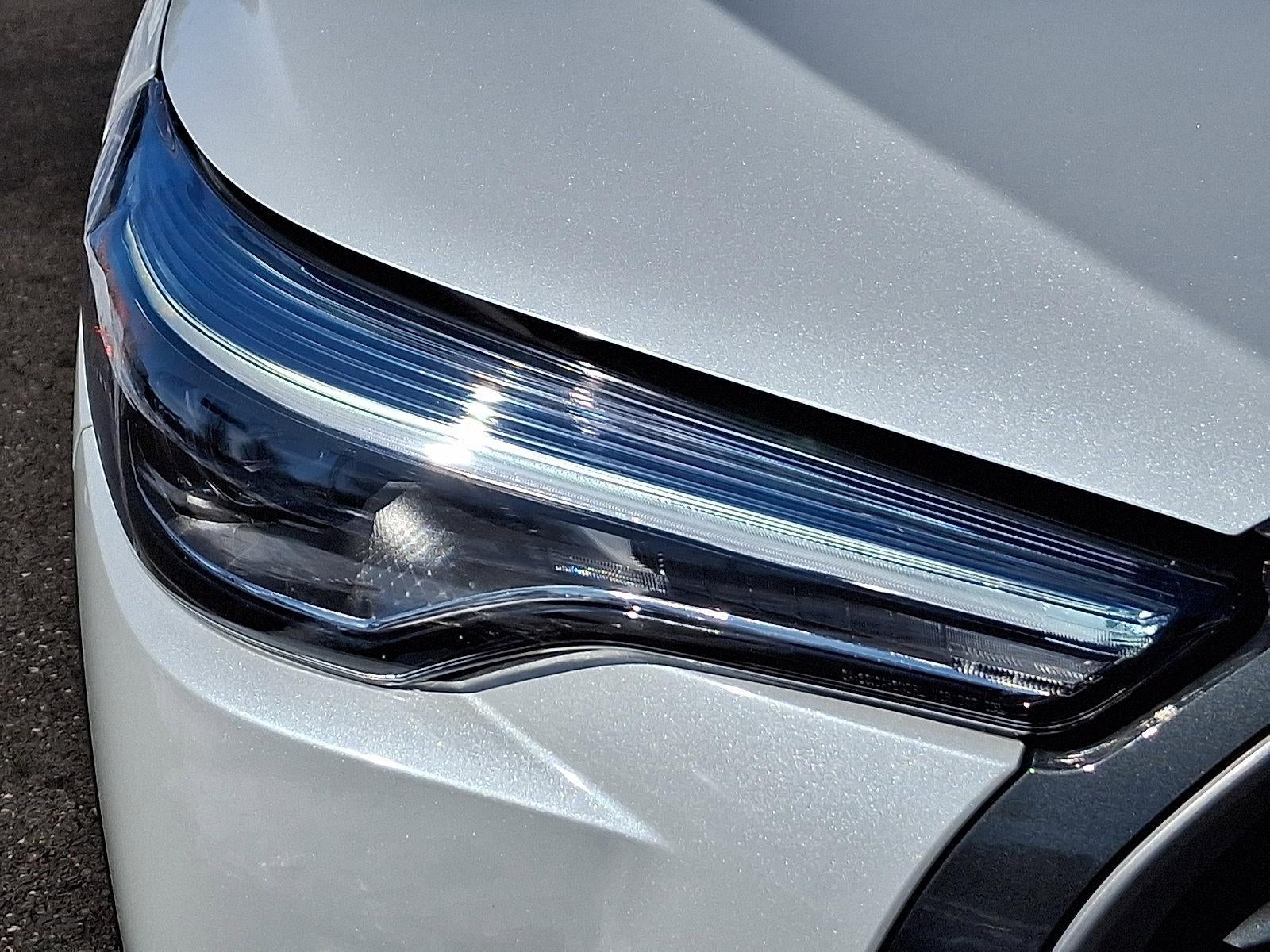 2025 Toyota Corolla Cross XLE 4WD (Natl)