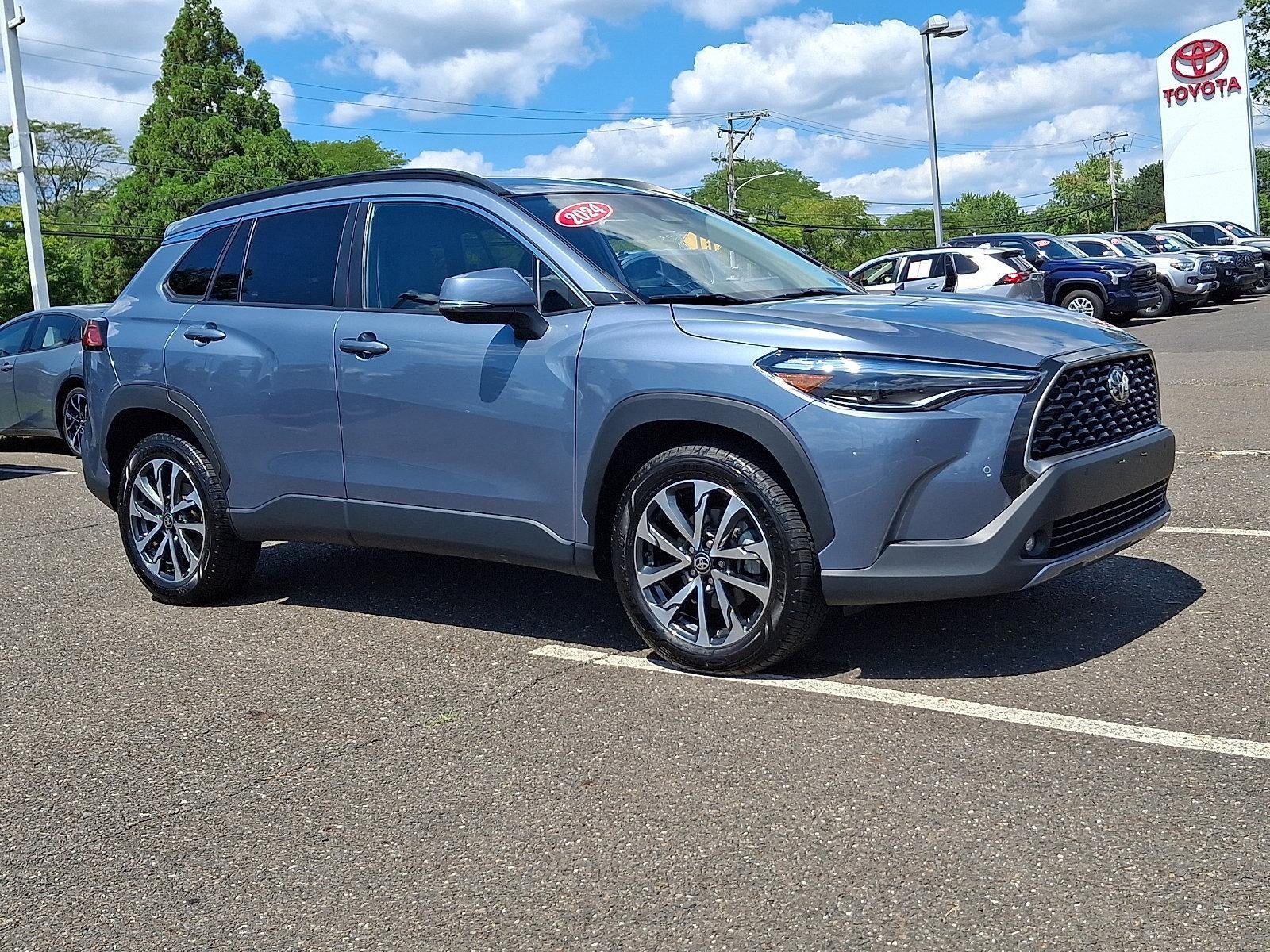2024 Toyota Corolla Cross XLE 4WD (Natl)