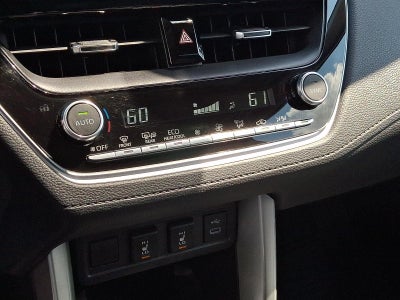 2024 Toyota Corolla Cross XLE 4WD (Natl)