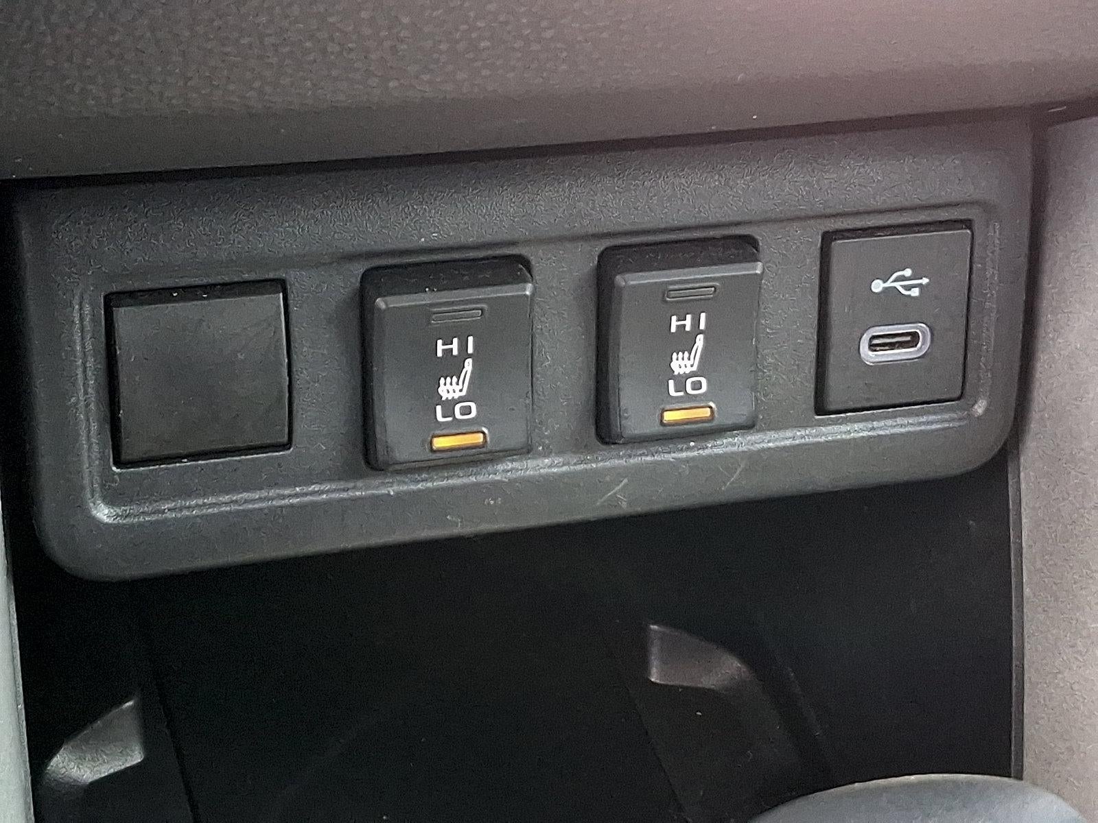 2024 Toyota Corolla Cross XLE 4WD (Natl)