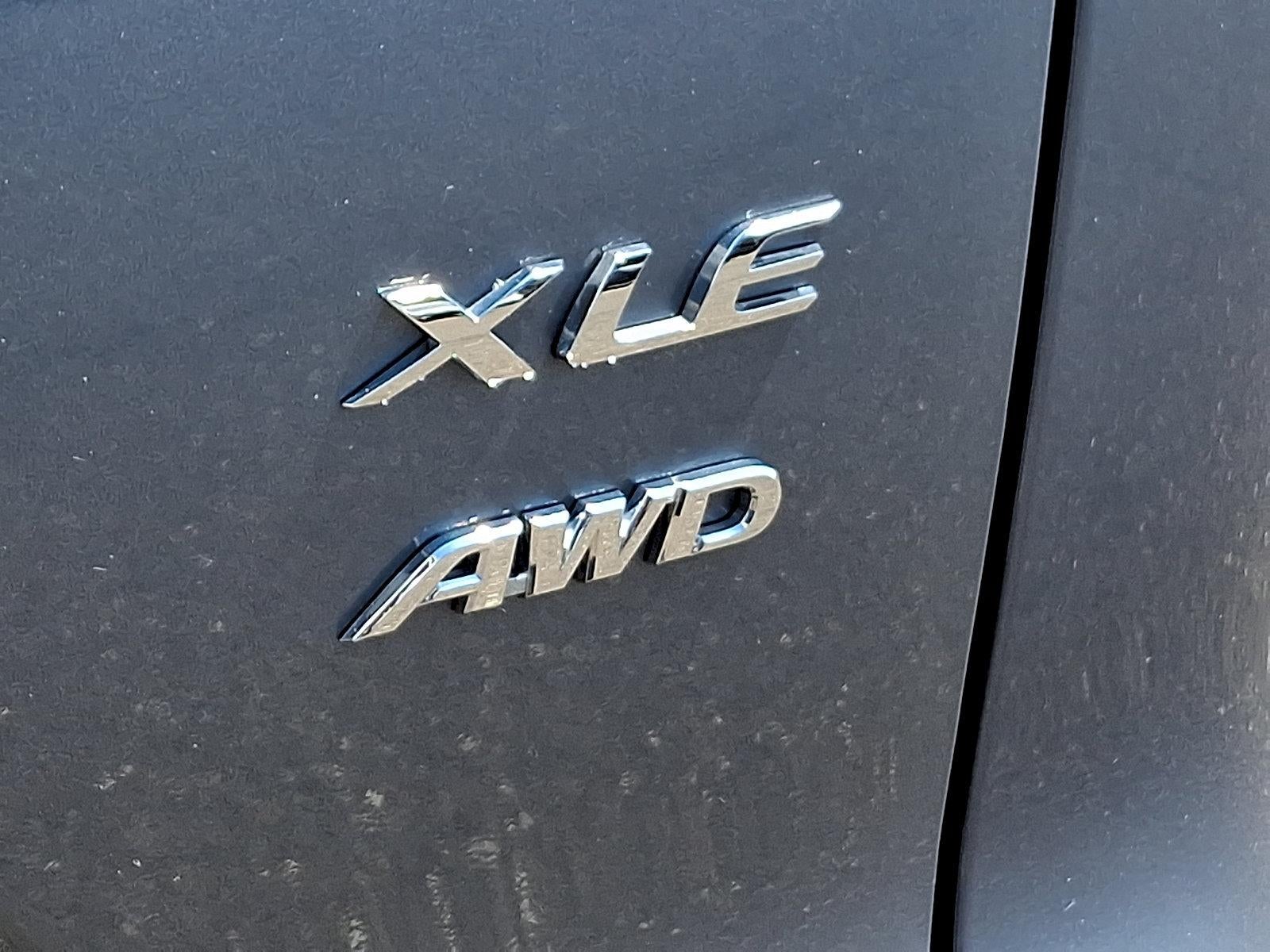 2024 Toyota Corolla Cross XLE 4WD (Natl)