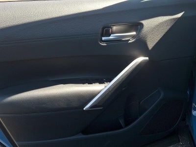 2026 Toyota Corolla Cross XLE 4WD (Natl)