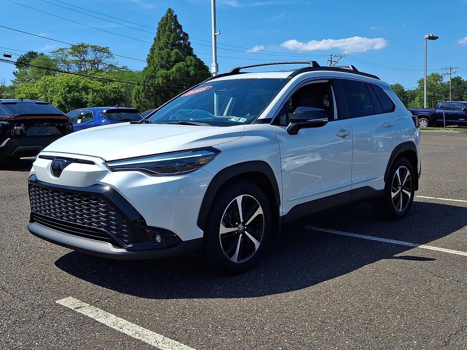 2025 Toyota Corolla Cross Hybrid XSE 4WD (Natl)
