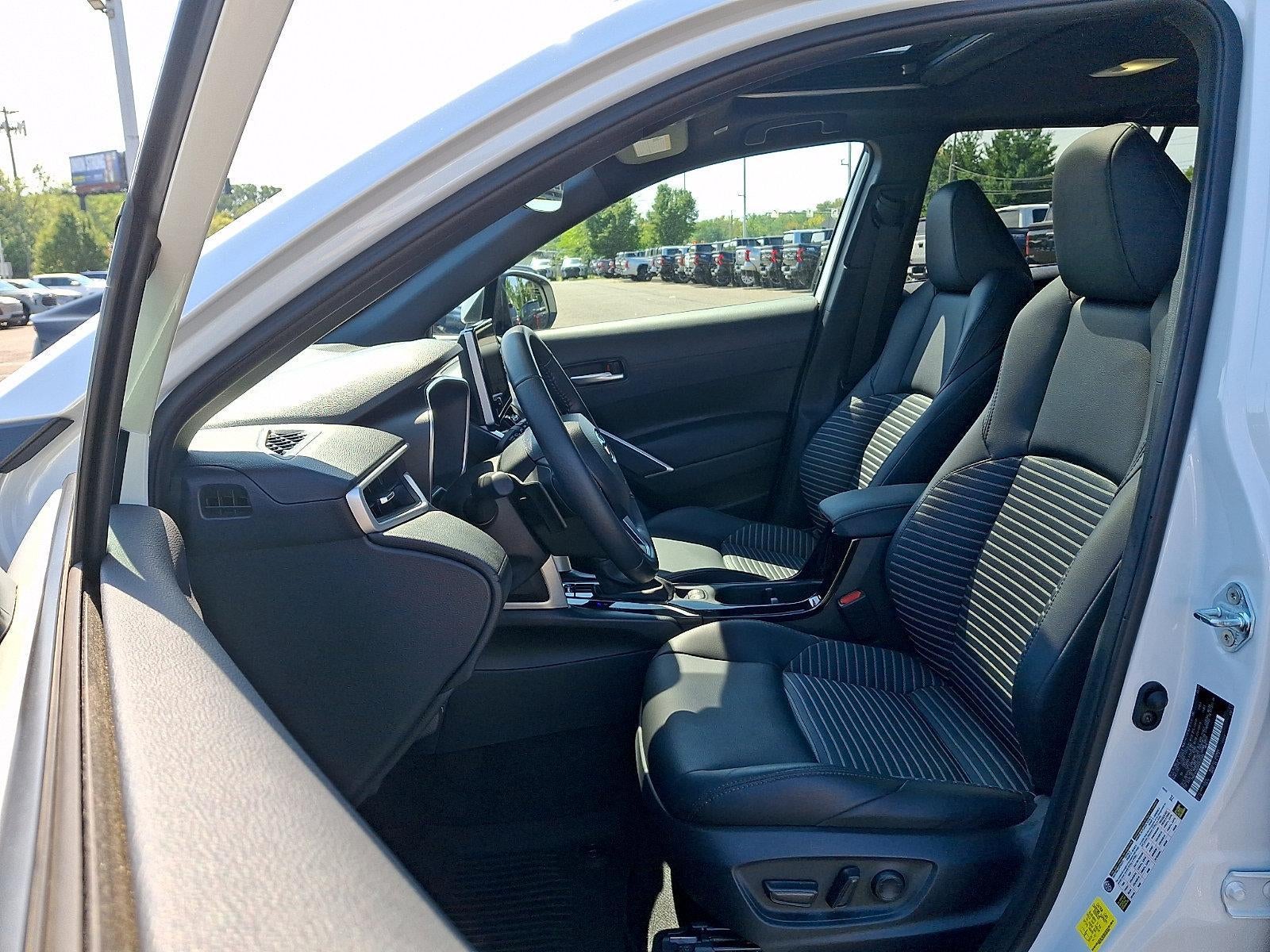 2024 Toyota Corolla Cross Hybrid XSE 4WD (Natl)