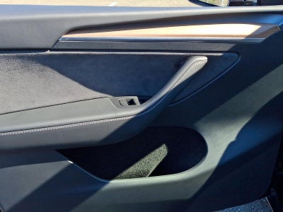 2025 Tesla Model Y Long Range RWD *Ltd Avail*