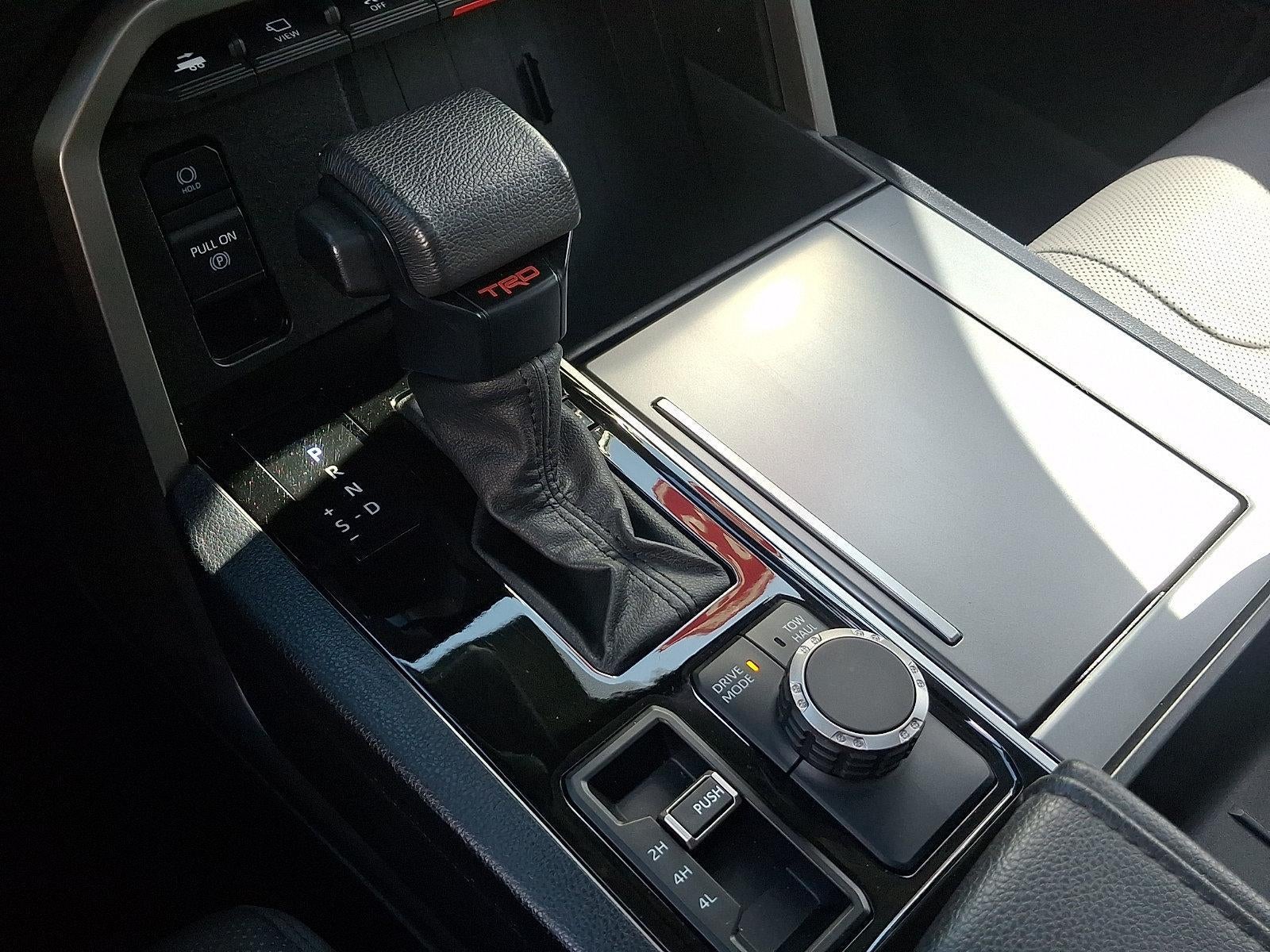 2023 Toyota Sequoia SR5 4WD (Natl)