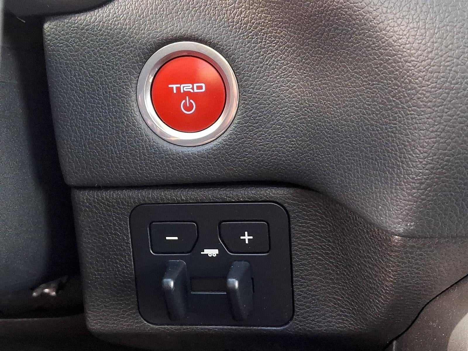 2023 Toyota Sequoia SR5 4WD (Natl)
