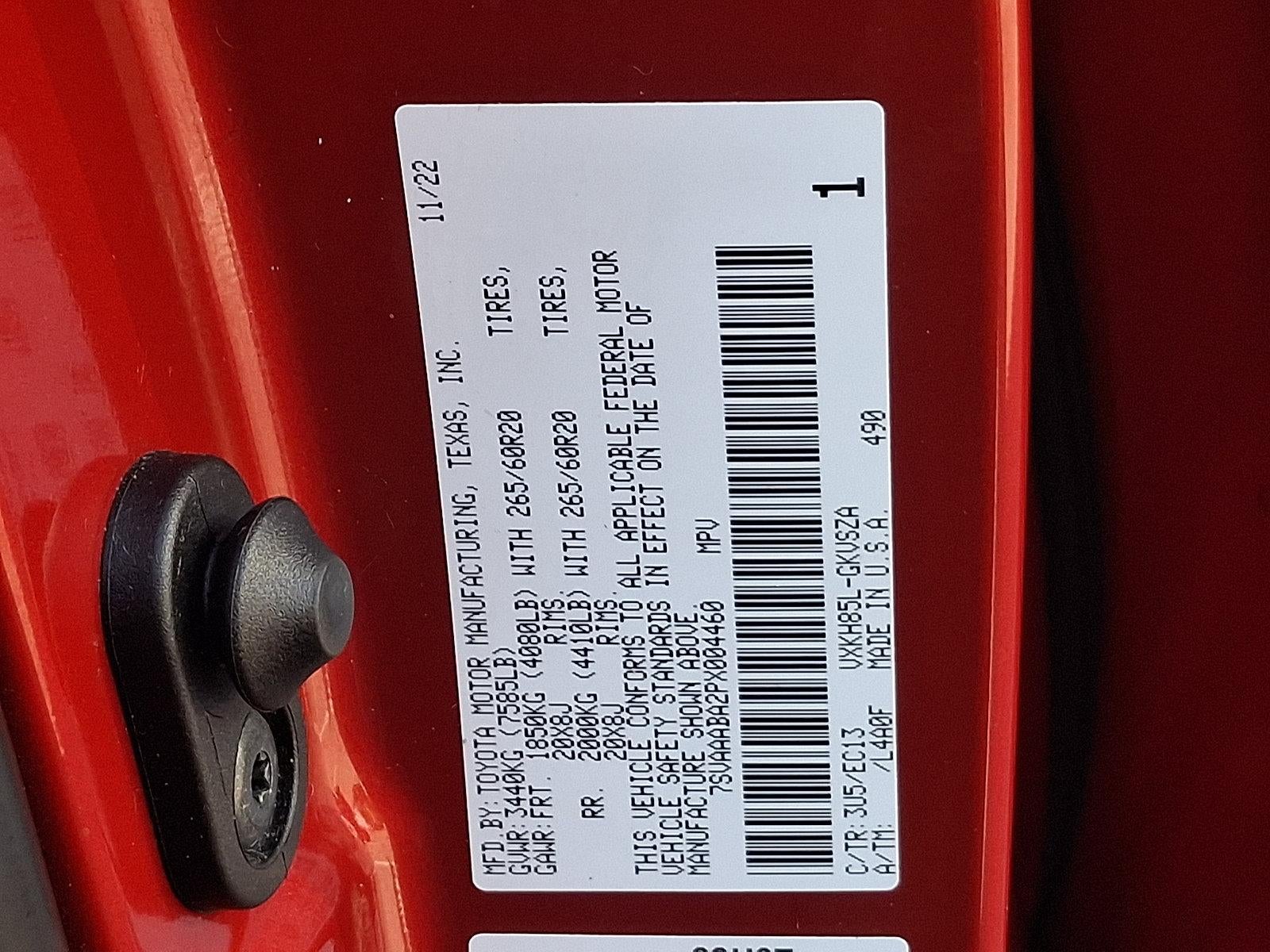 2023 Toyota Sequoia SR5 4WD (Natl)