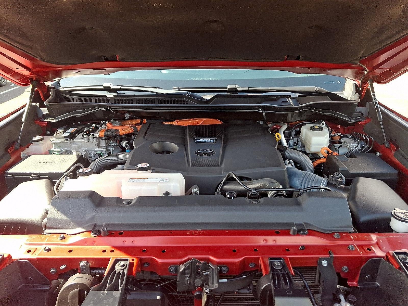 2023 Toyota Sequoia SR5 4WD (Natl)