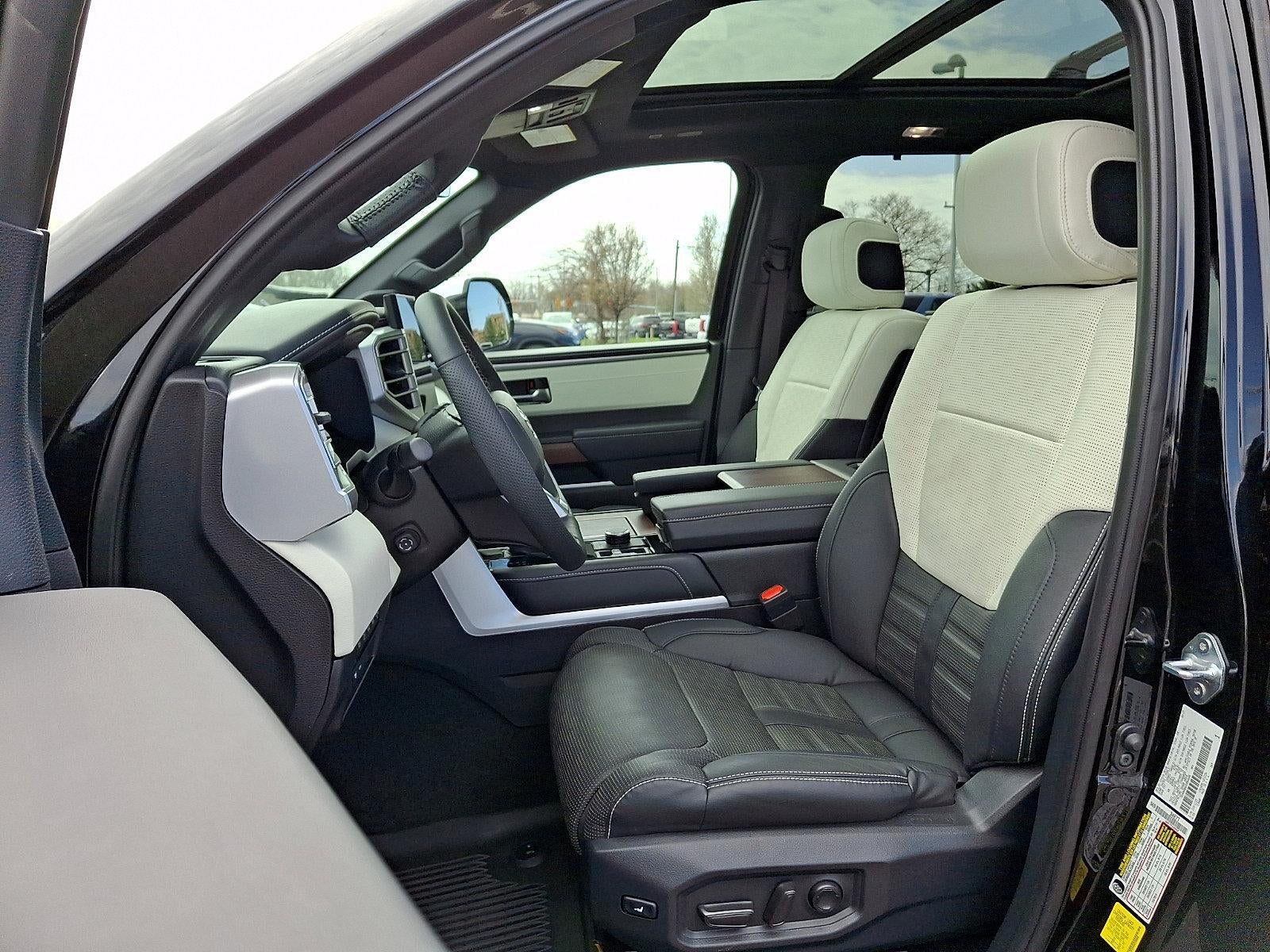 2025 Toyota Sequoia Capstone 4WD (Natl)