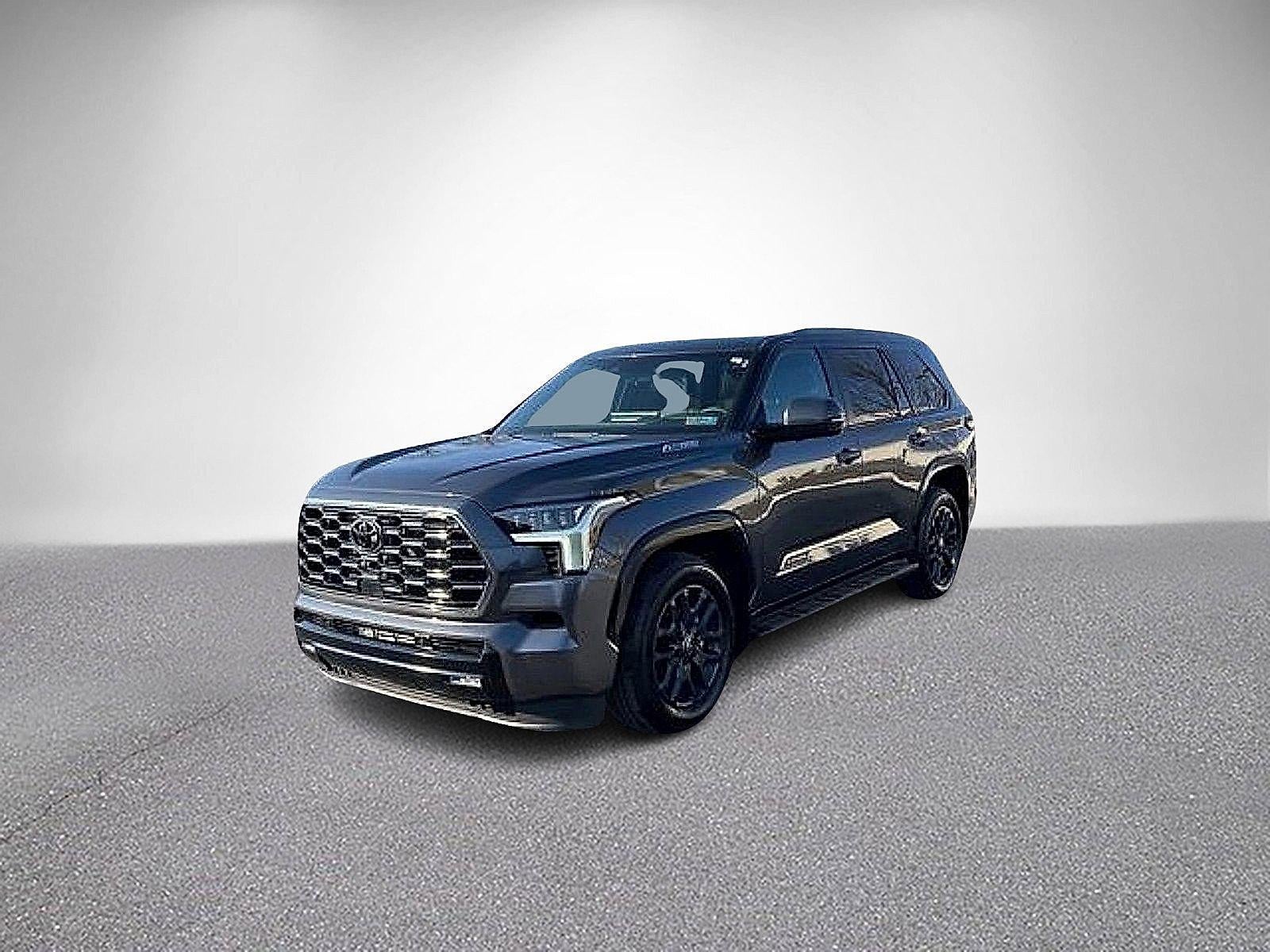 2026 Toyota Sequoia Platinum 4WD (Natl)