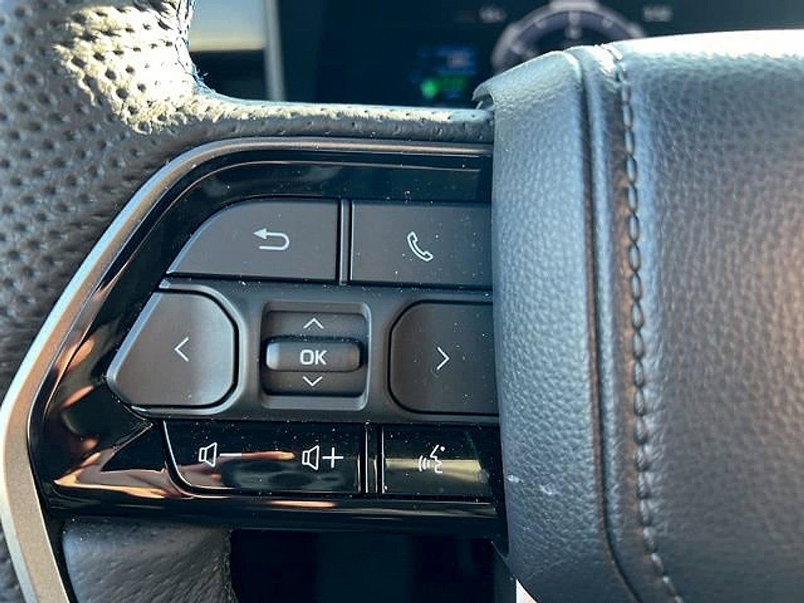 2026 Toyota Sequoia Platinum 4WD (Natl)