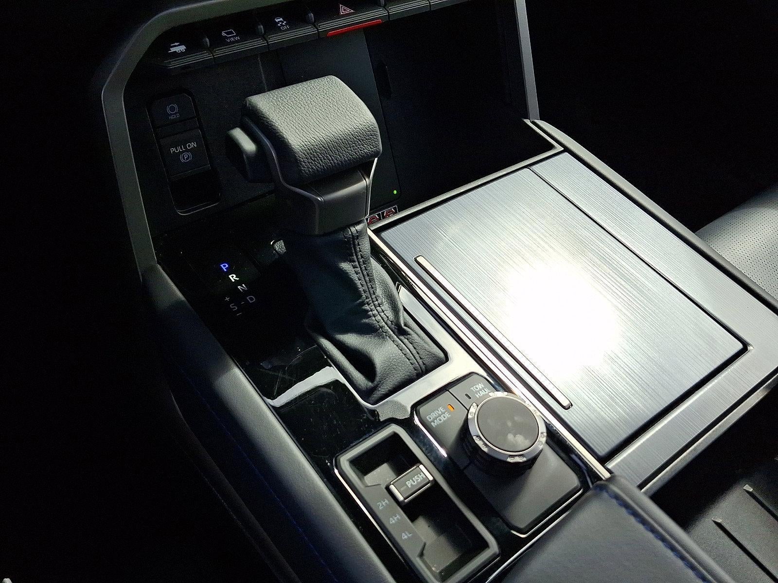 2026 Toyota Sequoia Platinum 4WD (Natl)