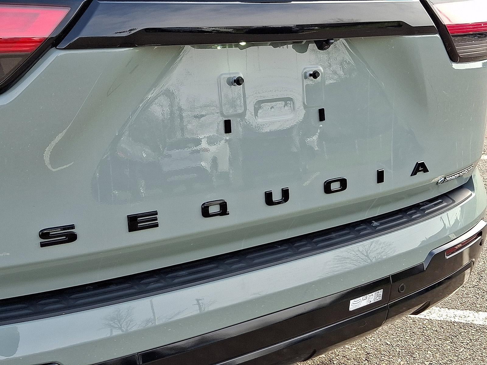 2026 Toyota Sequoia Platinum 4WD (Natl)